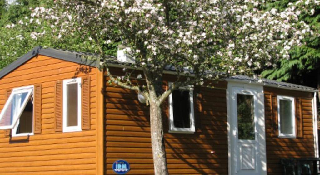 Camping Des Rochers Des Parcs Hotel Clécy Room photo